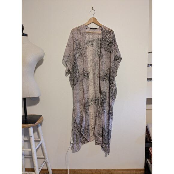 BCBGMaxazaria pink and black patterned Kimono - Picture 1 of 5